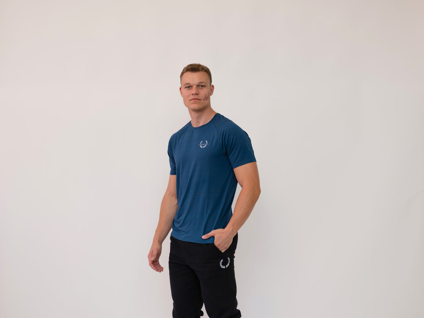 Arrival T-shirt (Navy blue)