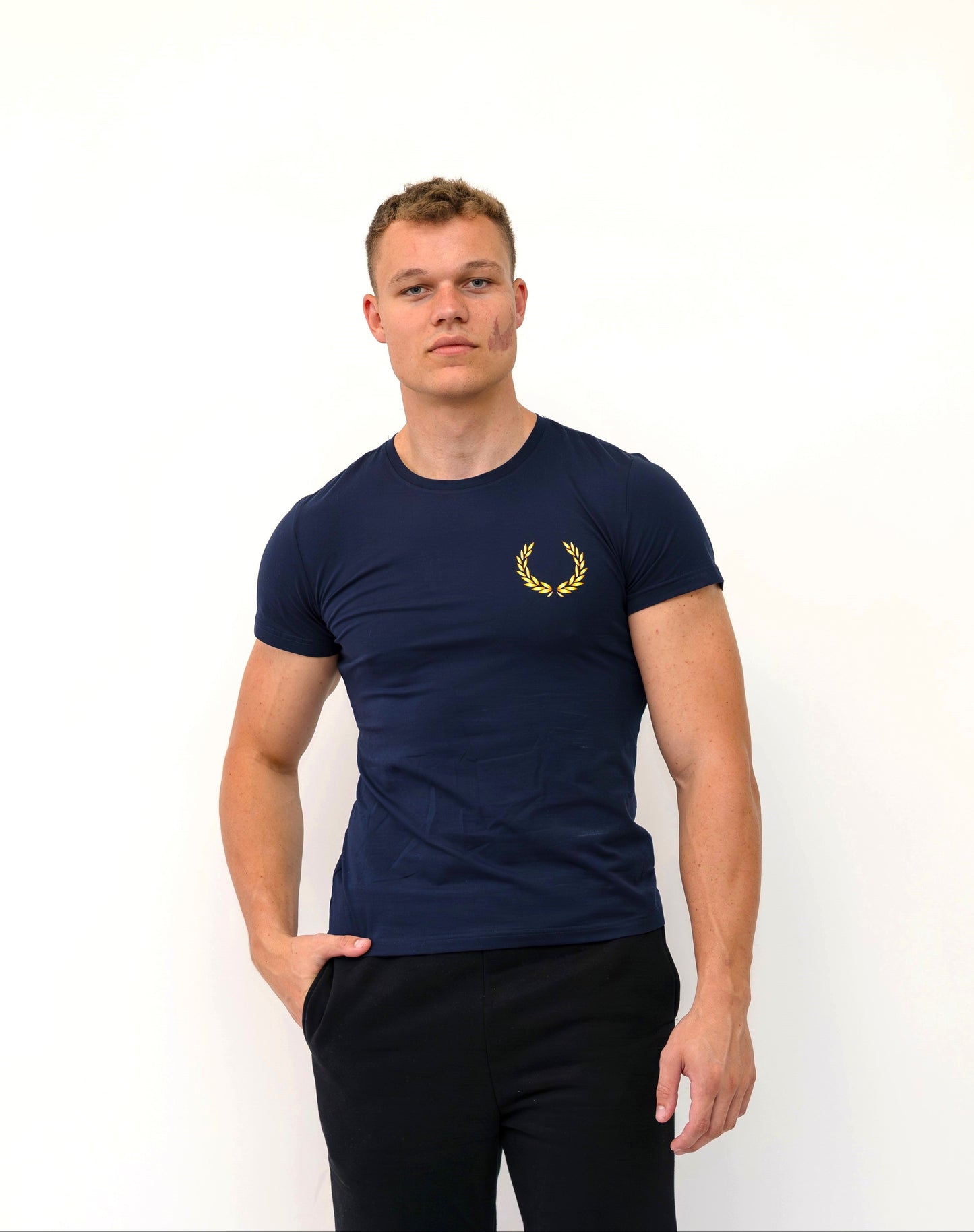 Crest T-shirt (Navy blue)