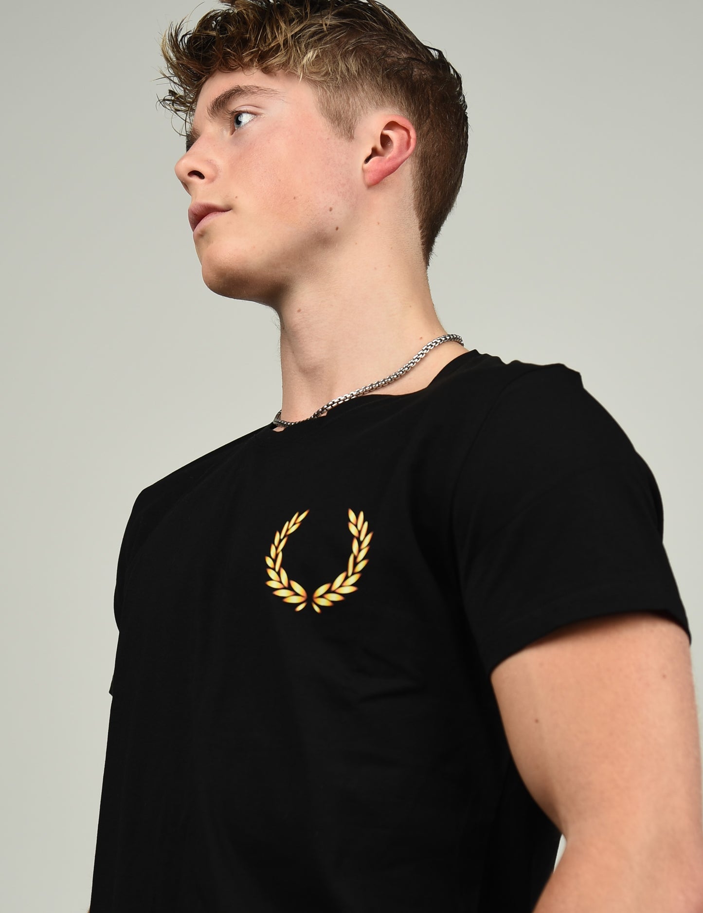 Crest T-shirt (Black)