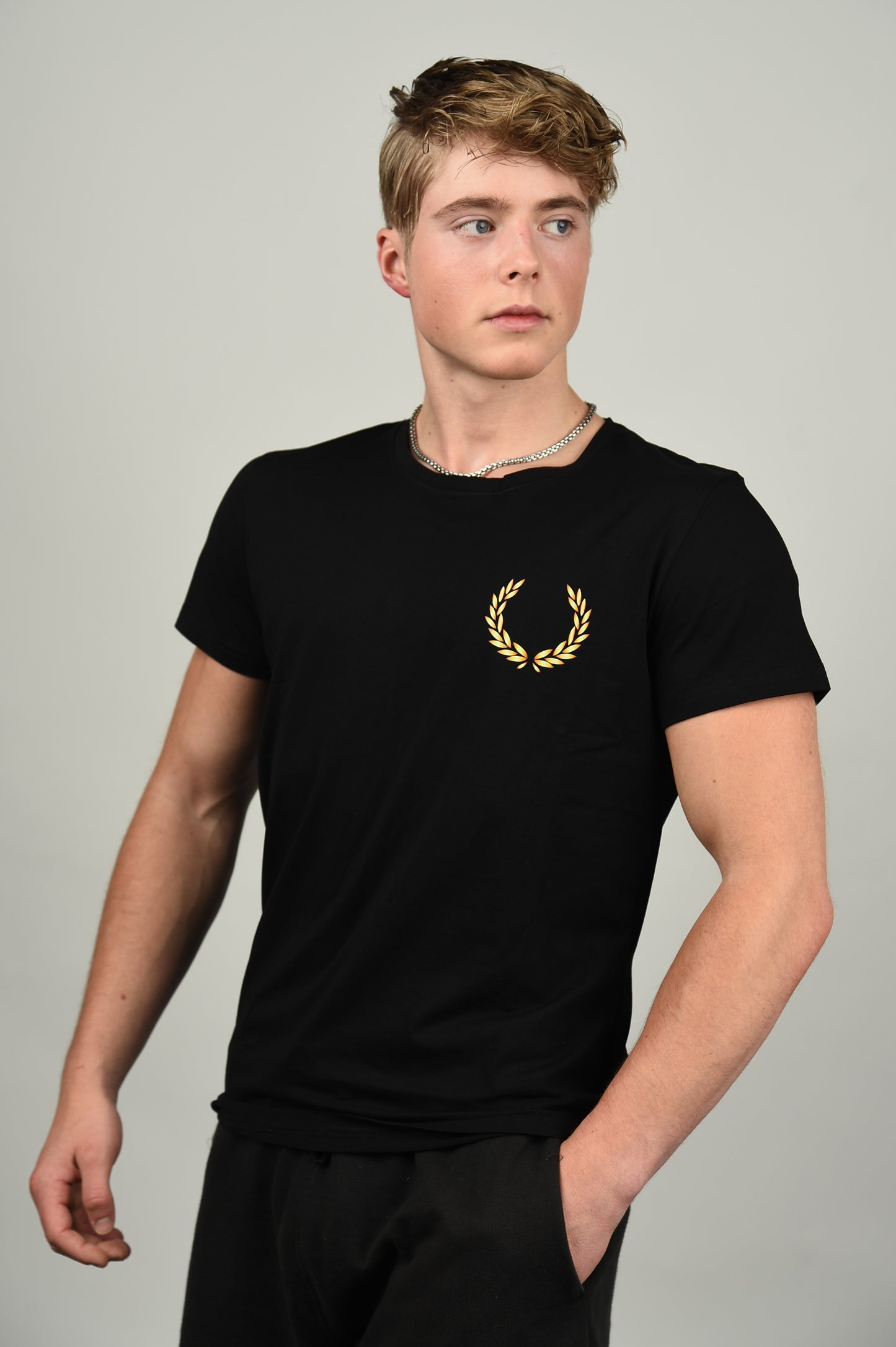 Crest T-shirt (Black)