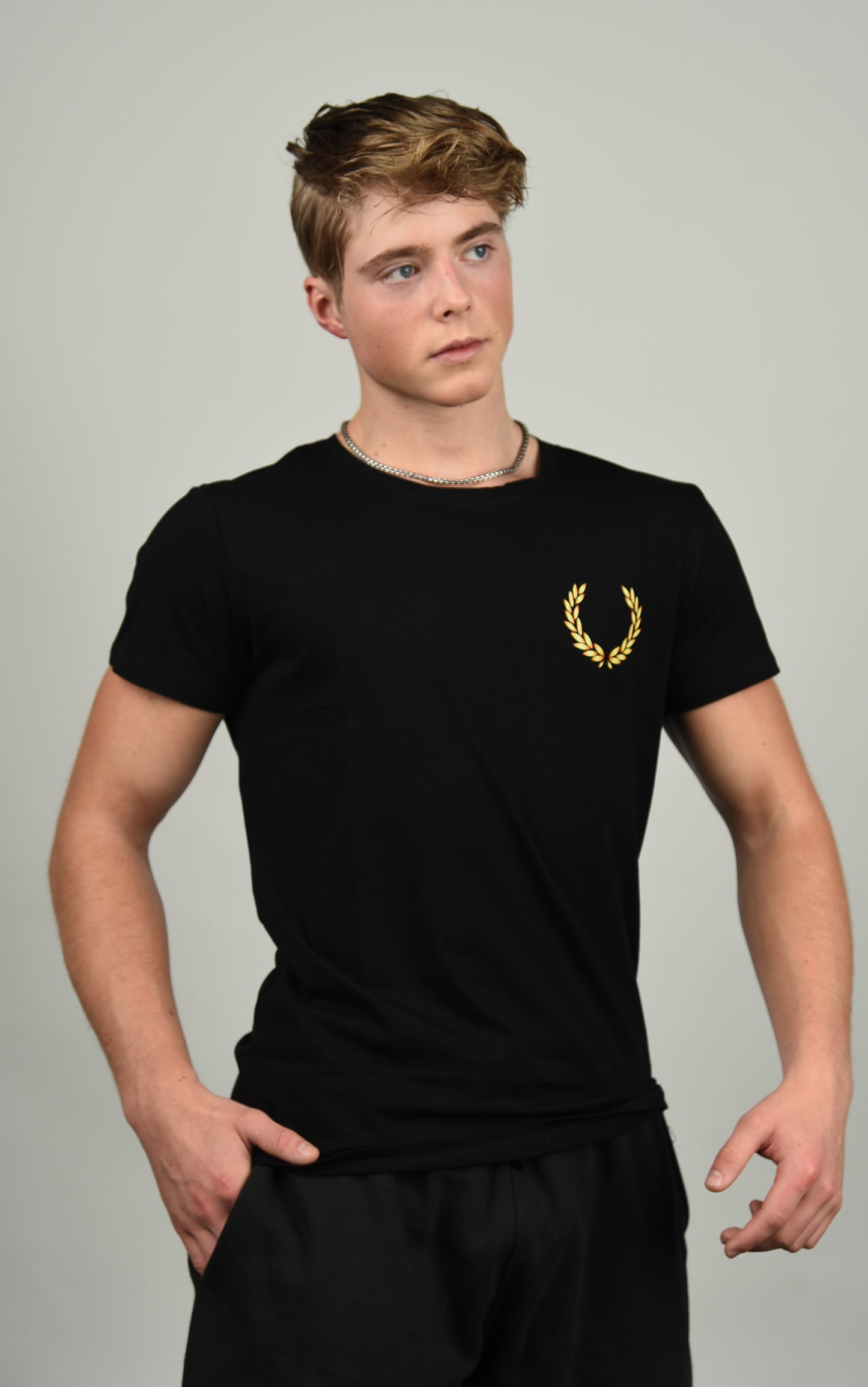 Crest T-shirt (Black)